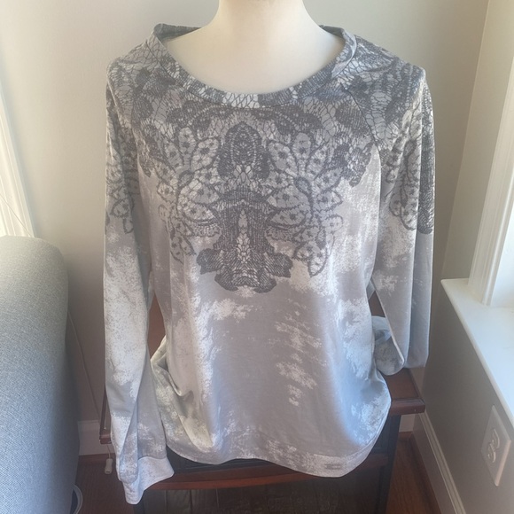 Como Vintage gray & white long sleeve printed faux lace top size XL NWT - Picture 7 of 10